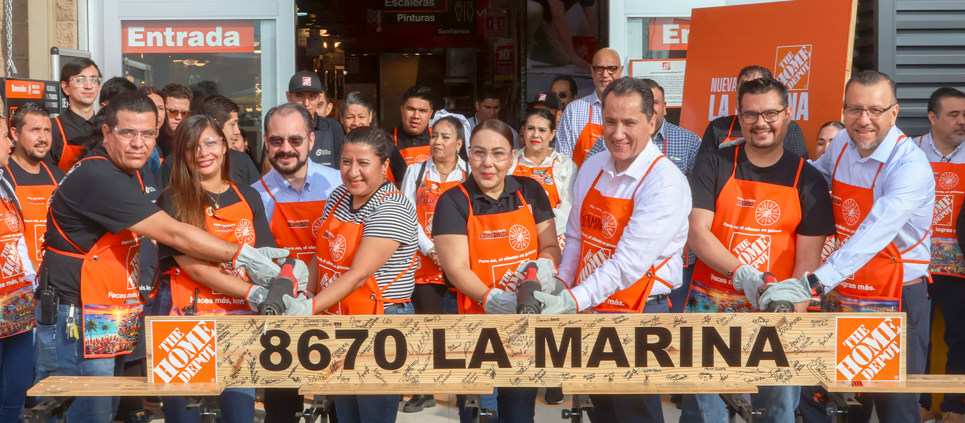 Apertura de la nueva tienda, La Marina, en Mazatlán, Sinaloa