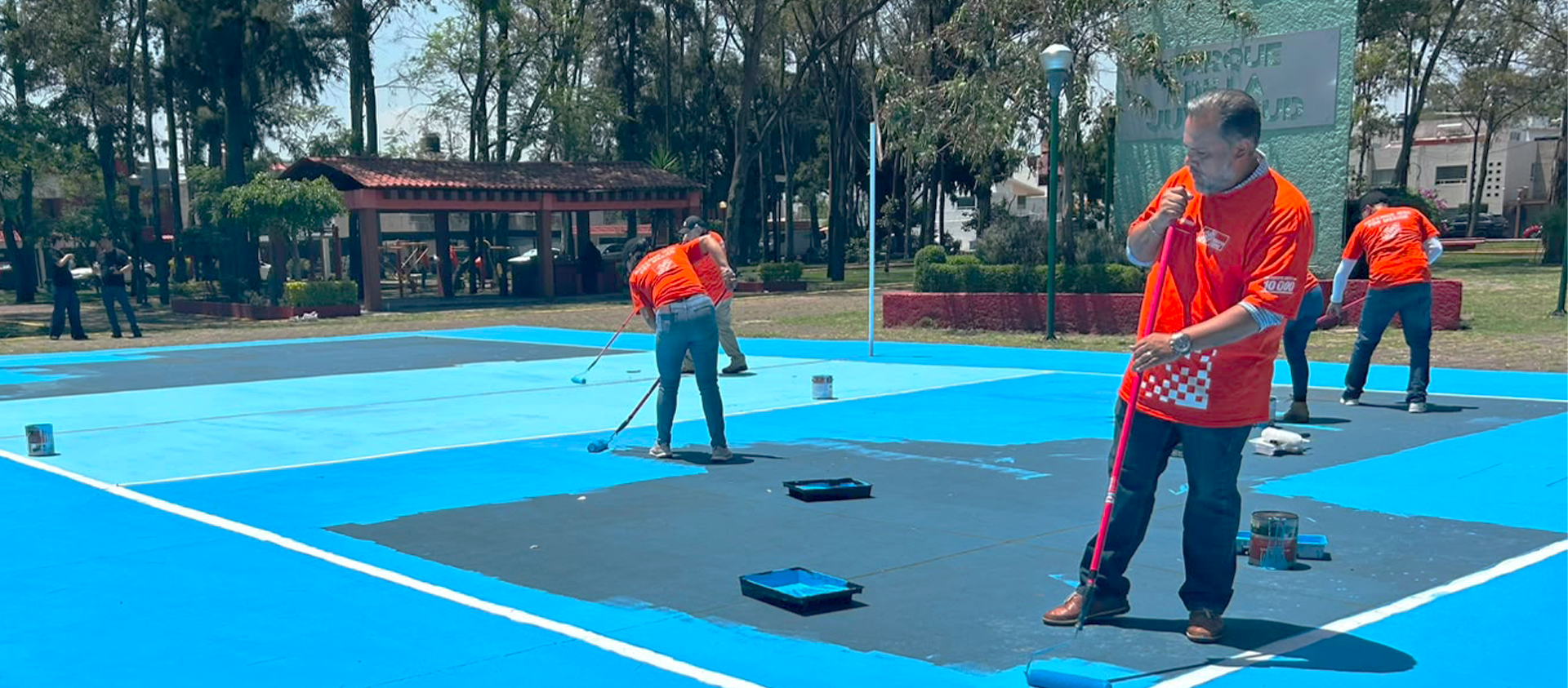 100 canchas, 100 comunidades