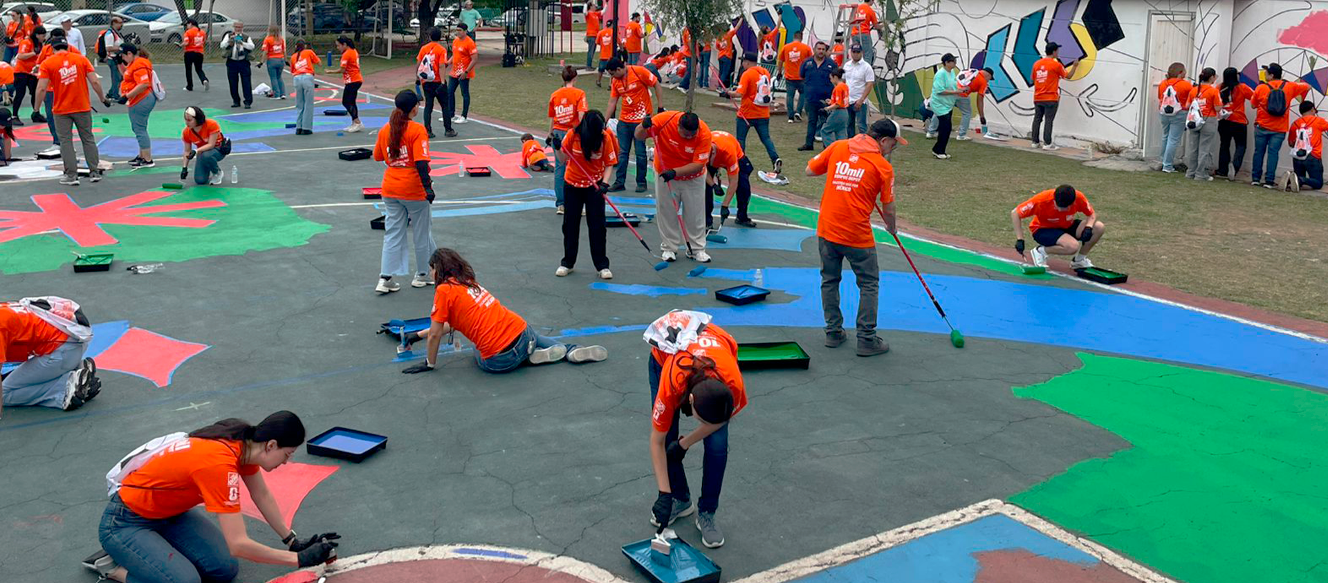 The Home Depot celebra sus 10 mil jornadas de voluntariado, Equipos Depot